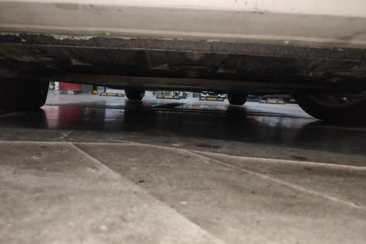 Used Volvo V40 2015 1.6T Zhiyi Edition Chassis Front