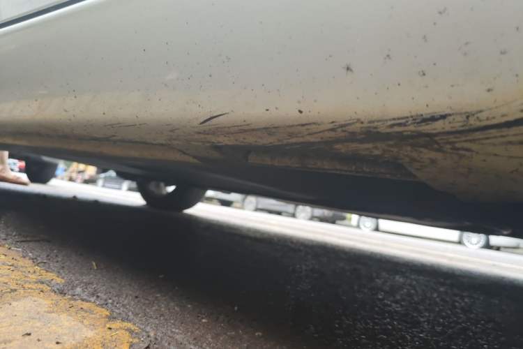 Used Volvo V40 2015 1.6T Zhiyi Edition Chassis Front Right