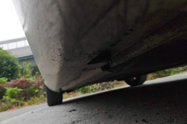 Used Volvo V40 2015 1.6T Zhiya Edition Chassis Front Right