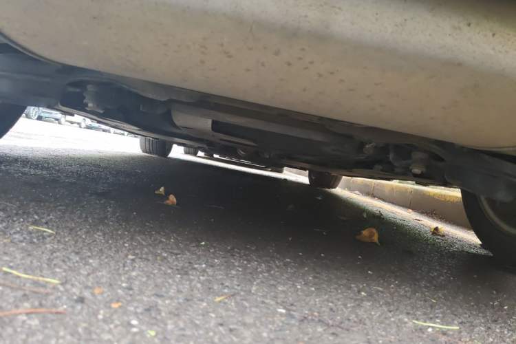 Used Volvo V40 2015 1.6T Zhiyi Edition Chassis Rear