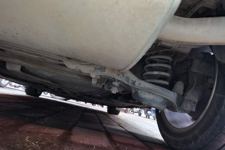 Used Volvo V40 2015 1.6T Zhiya Edition Chassis Rear Right