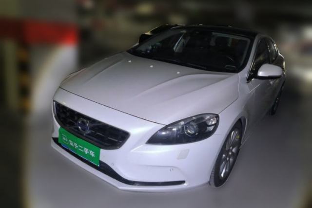Used Volvo V40 2015 1.6T Zhiya Edition