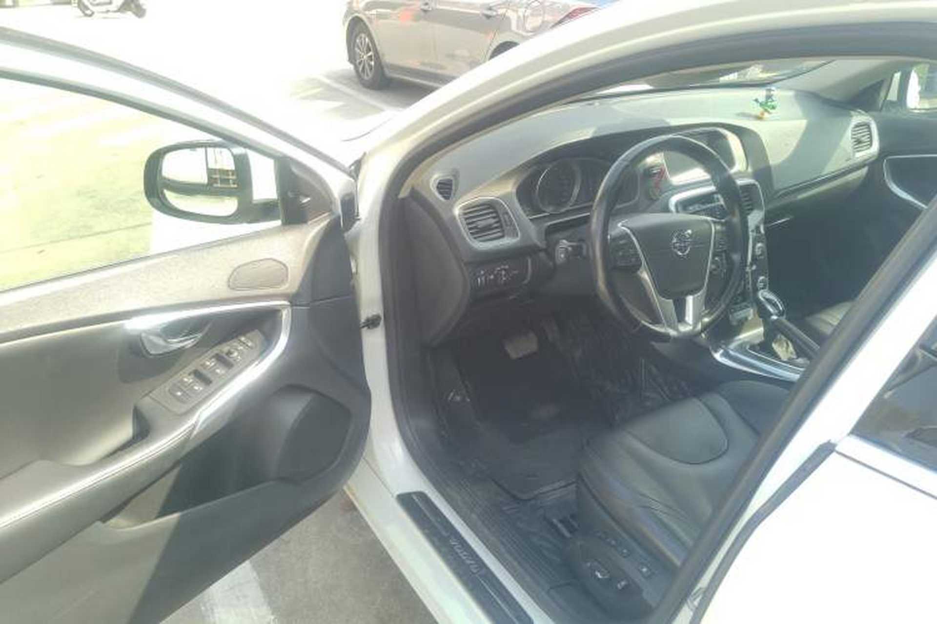 Used Volvo V40 2015 1.6T Zhiya Edition Driver Seat