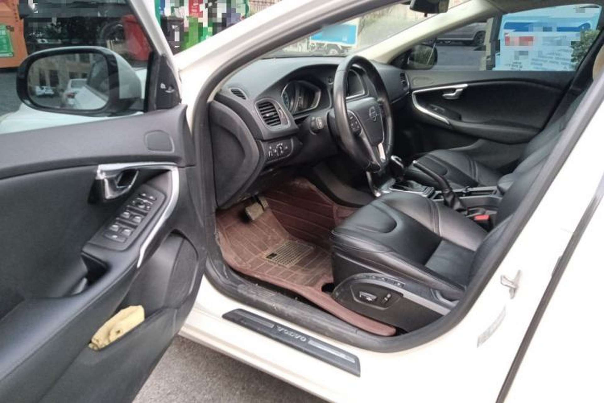 Used Volvo V40 2015 1.6T Zhiya Edition Driver Seat