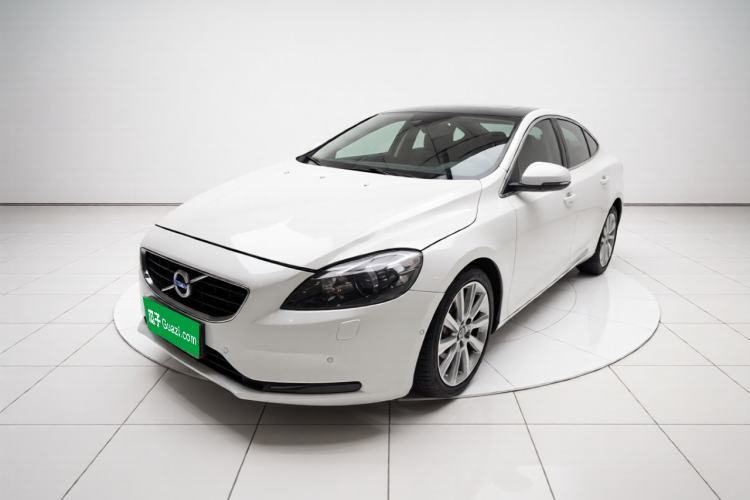 Volvo V40 2015 1.6T Zhiya Edition مستعملة Guazi used car, China used car export, Used car for sale, Used  cars, Cheapest cars for sale