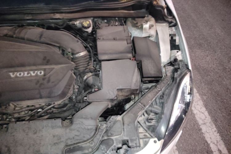 Used Volvo V40 2015 1.6T Zhiya Edition Engine Bay Left