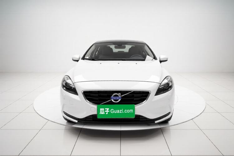 Used Volvo V40 2015 1.6T Zhiyi Edition Exterior 1