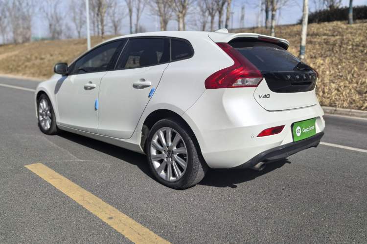 Used Volvo V40 2015 1.6T Zhiyi Edition Exterior 10