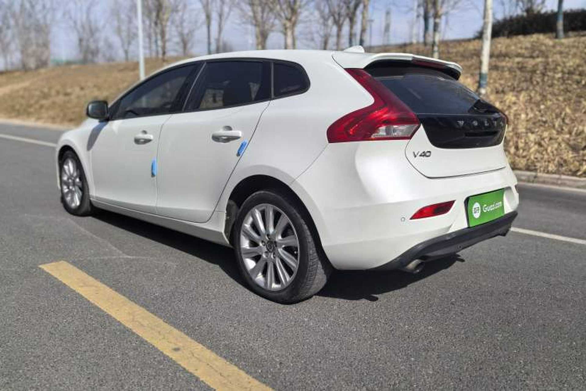 Used Volvo V40 2015 1.6T Zhiyi Edition Exterior 10
