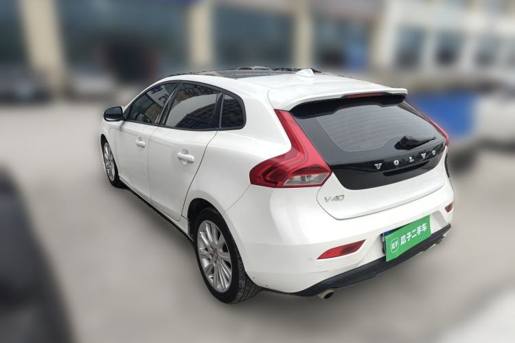 Used Volvo V40 2015 1.6T Zhiyi Edition Exterior 3