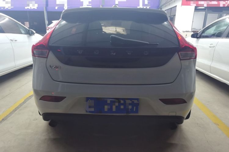 Used Volvo V40 2015 1.6T Zhiyi Edition Exterior 4