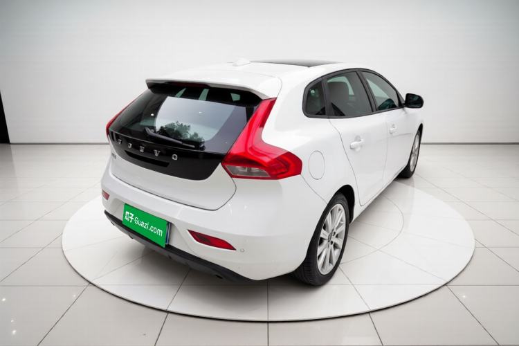 Used Volvo V40 2015 1.6T Zhiyi Edition Exterior 5