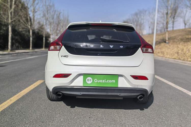 Used Volvo V40 2015 1.6T Zhiyi Edition Exterior 6