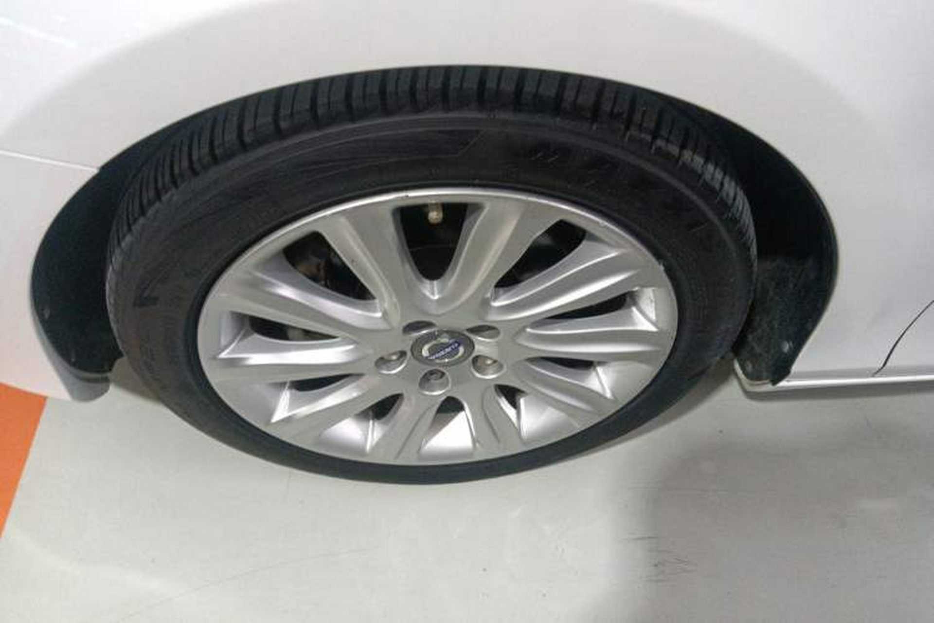Used Volvo V40 2015 1.6T Zhiyi Edition Exterior 7