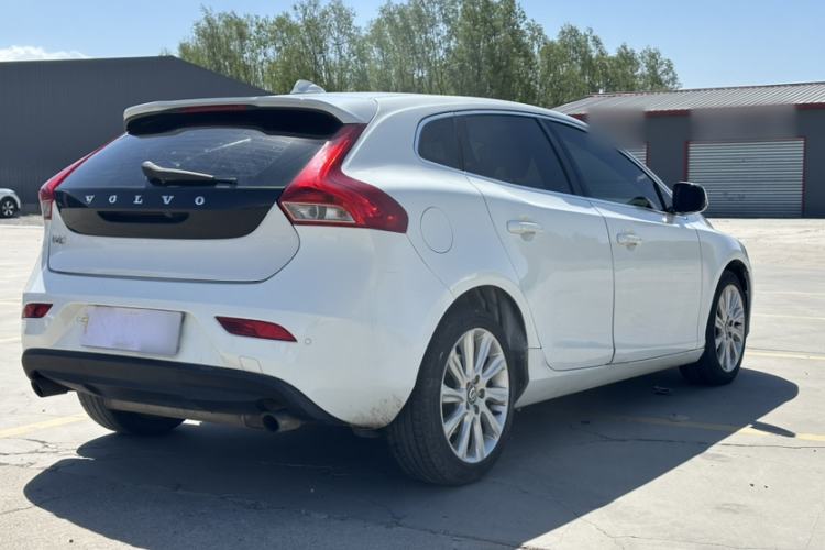Used Volvo V40 2015 1.6T Zhiya Edition Exterior 9