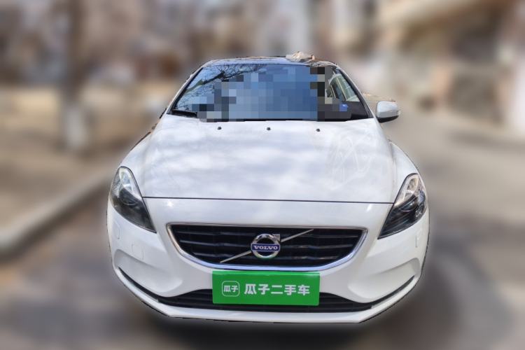 Used Volvo V40 2015 1.6T Zhiyi Edition Front