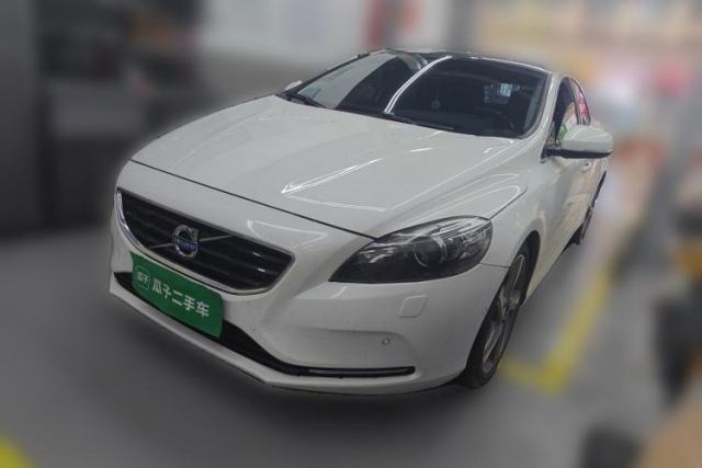Gebrauchter Volvo V40 2015 1.6T Zhiya Edition