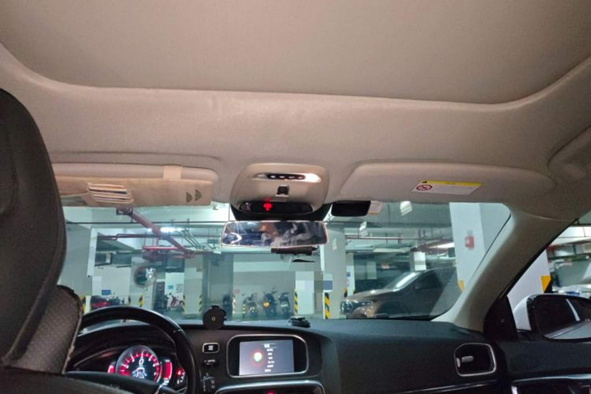 Used Volvo V40 2015 1.6T Zhiya Edition Headliner