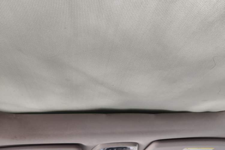 Used Volvo V40 2015 1.6T Zhiyi Edition Headliner