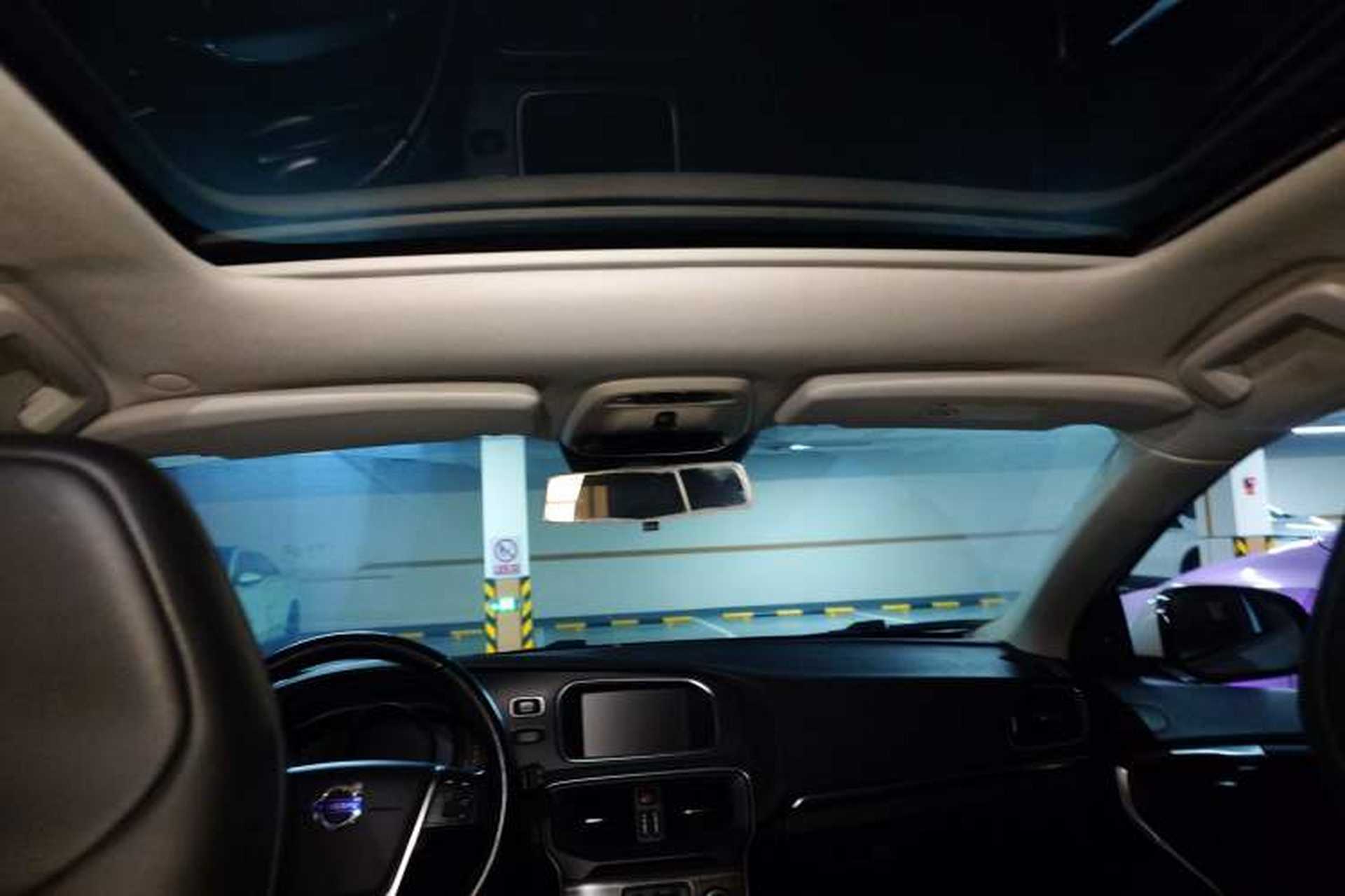 Used Volvo V40 2015 1.6T Zhiya Edition Headliner