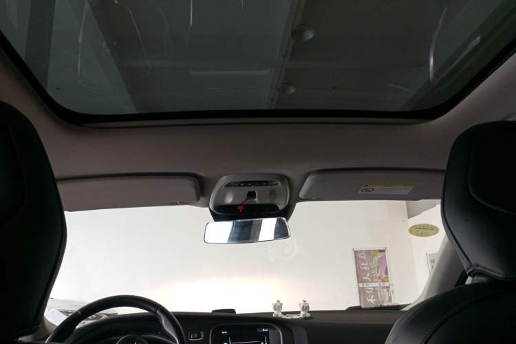 Used Volvo V40 2015 1.6T Zhiya Edition Headliner