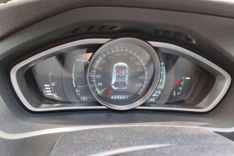 Used Volvo V40 2015 1.6T Zhiyi Edition Instrument Cluster