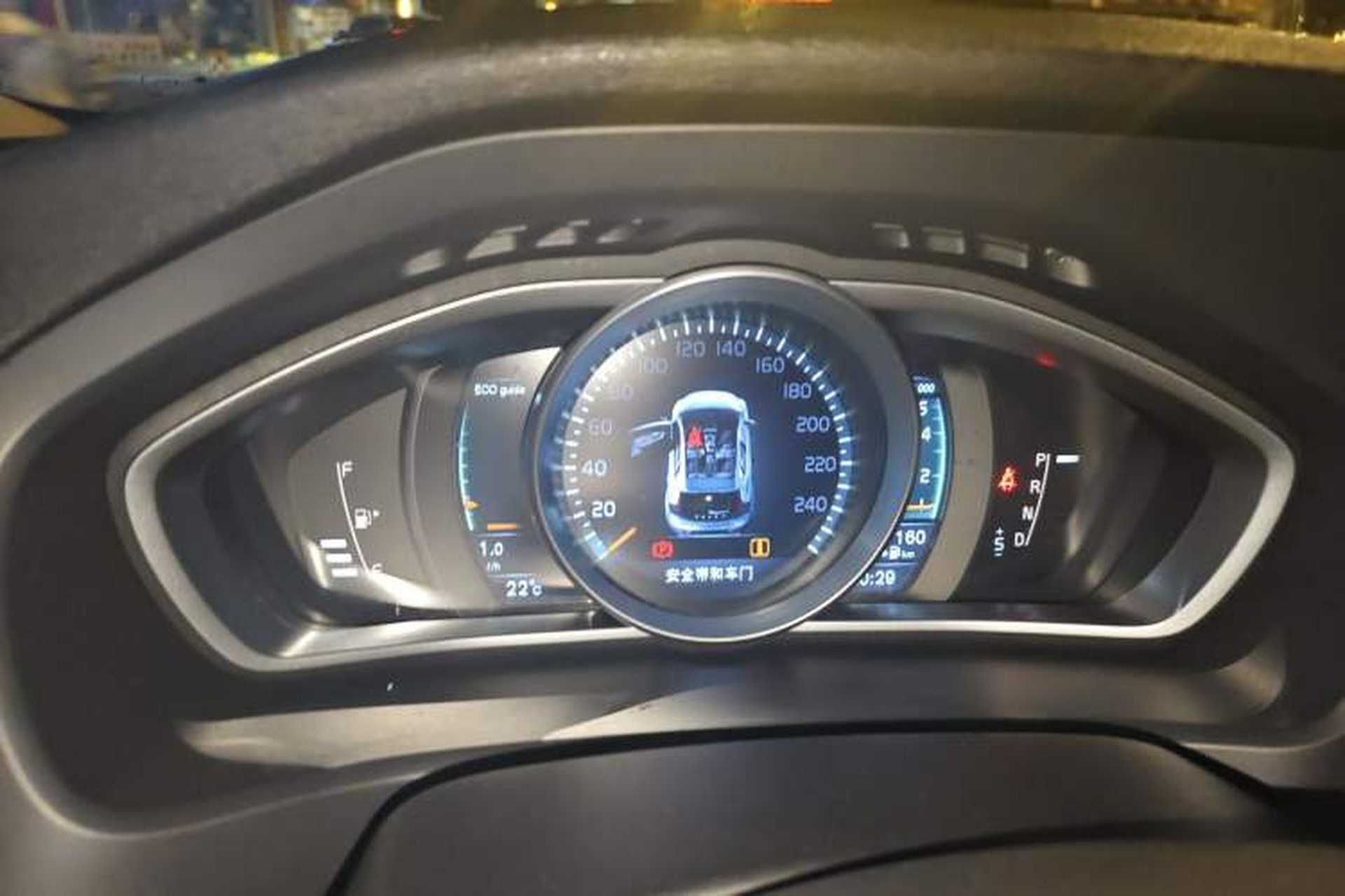 Used Volvo V40 2015 1.6T Zhiyi Edition Instrument Cluster