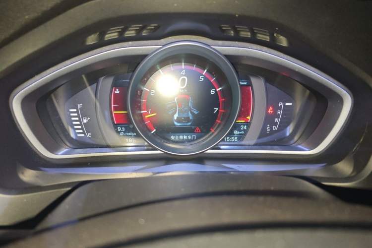 Used Volvo V40 2015 1.6T Zhiya Edition Instrument Cluster