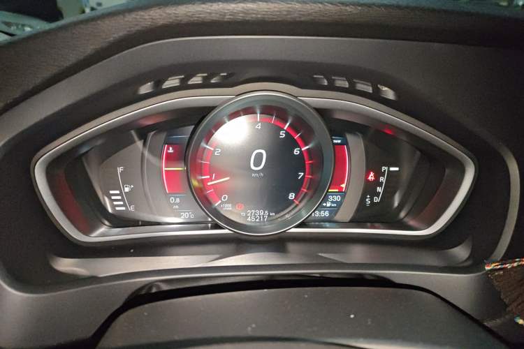 Used Volvo V40 2015 1.6T Zhiya Edition Instrument Cluster