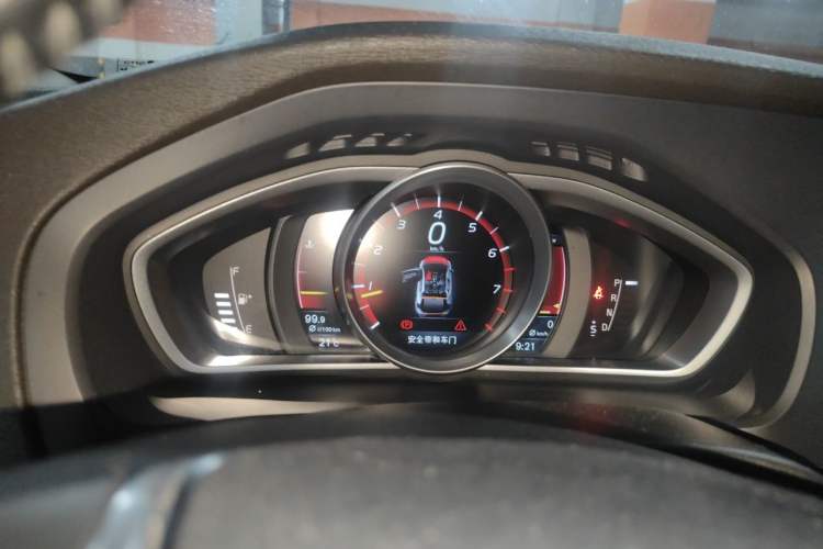 Used Volvo V40 2015 1.6T Zhiyi Edition Instrument Cluster