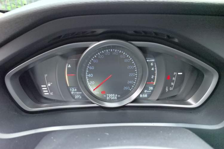 Used Volvo V40 2015 Cross Country T5 AWD Smart Luxury Edition Instrument Cluster