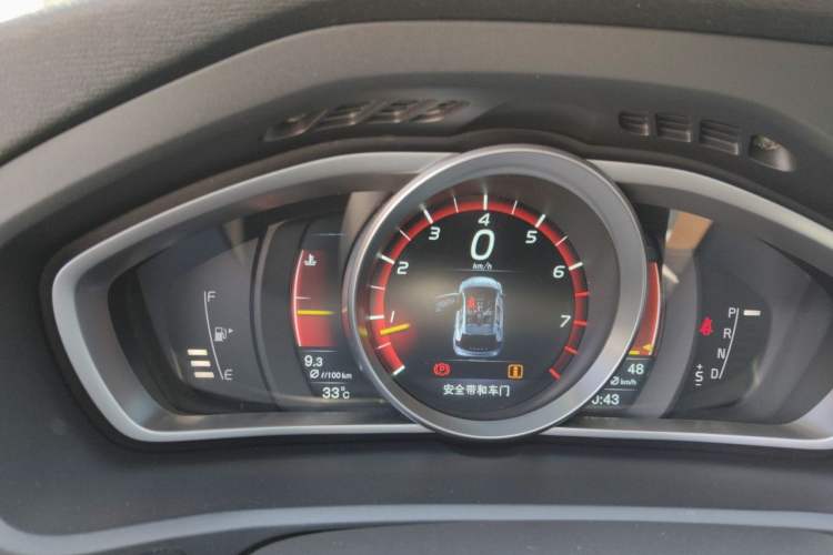Used Volvo V40 2015 Cross Country T5 AWD Smart Luxury Edition Instrument Cluster