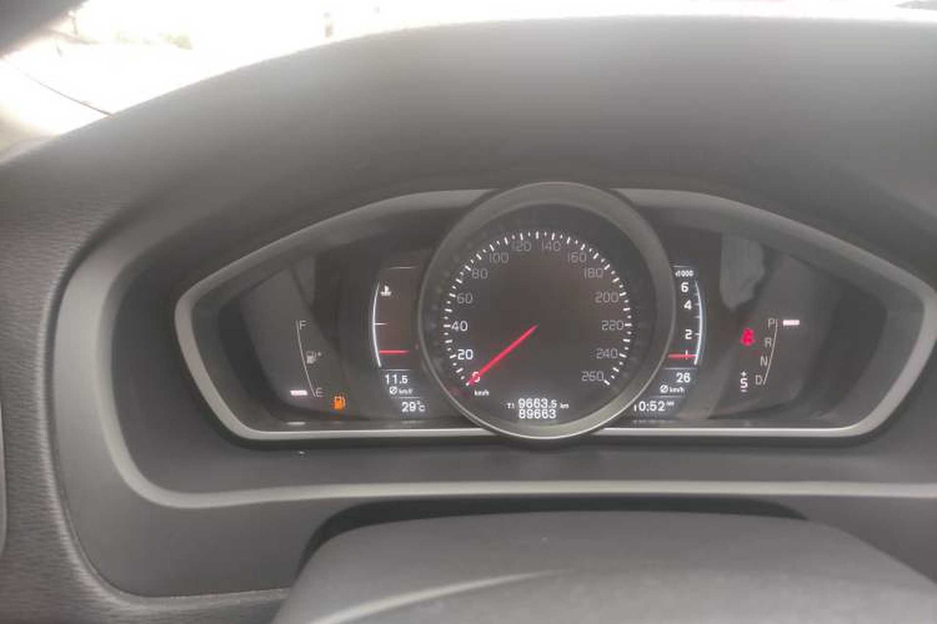 Used Volvo V40 2015 1.6T Zhiya Edition Instrument Cluster