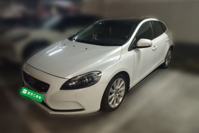 Volvo V40 2015 1.6T Zhiyi Edition usado