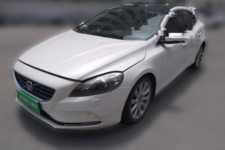 Used Volvo V40 2015 1.6T Zhiya Edition Guazi used car, China used car export, Used car for sale, Used  cars, Cheapest cars for sale