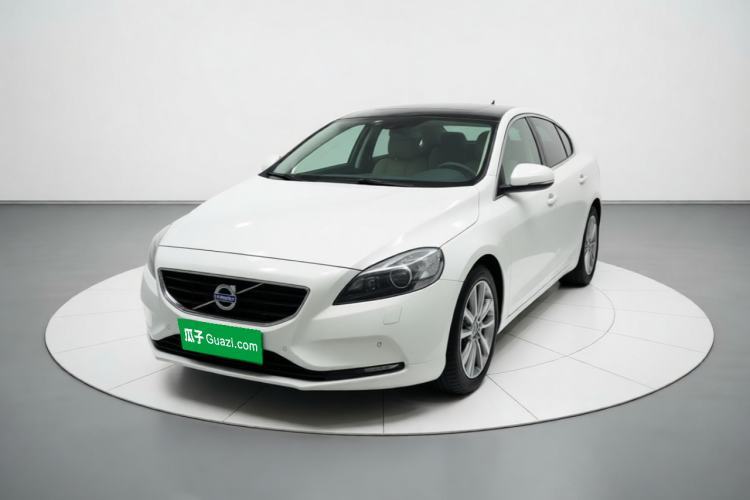 Used Volvo V40 2015 1.6T Zhiya Edition Guazi used car, China used car export, Used car for sale, Used cars, Cheapest cars for sale