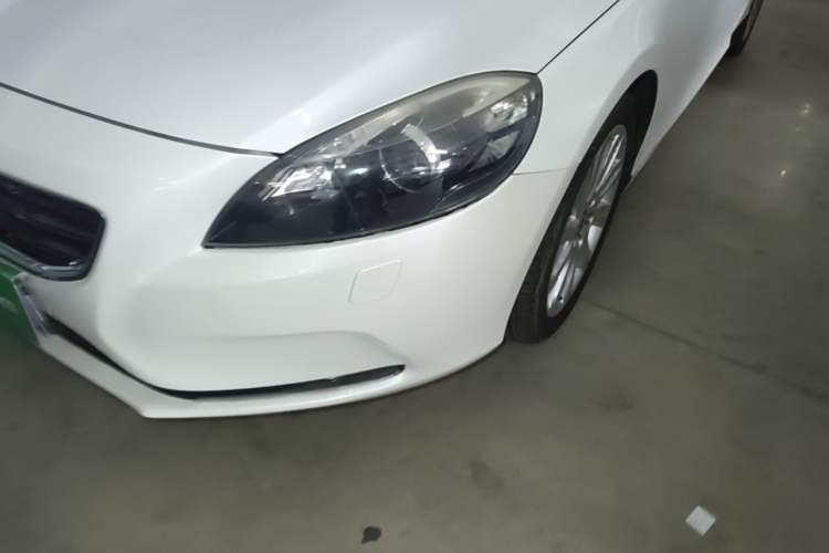 Used Volvo V40 2015 1.6T Zhiyi Edition Left Front Headlight