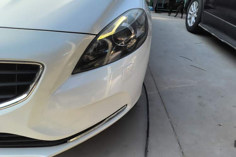 Used Volvo V40 2015 1.6T Zhiyi Edition Left Front Headlight