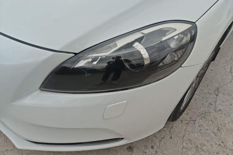 Used Volvo V40 2015 1.6T Zhiyi Edition Left Front Headlight