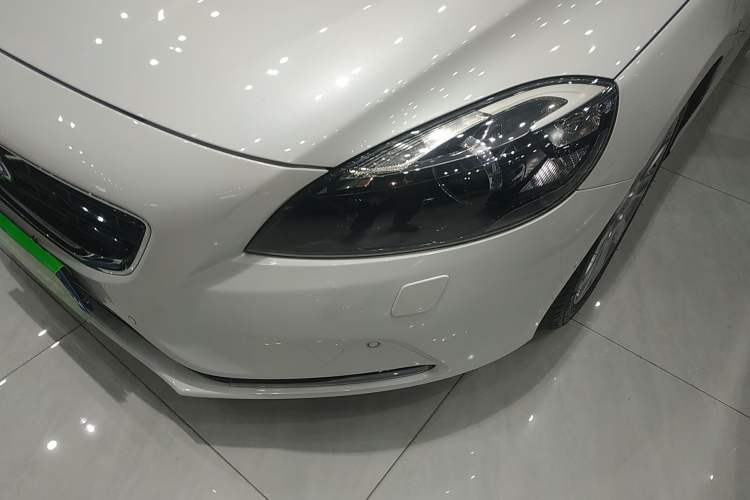 Used Volvo V40 2015 1.6T Zhiya Edition Left Front Headlight