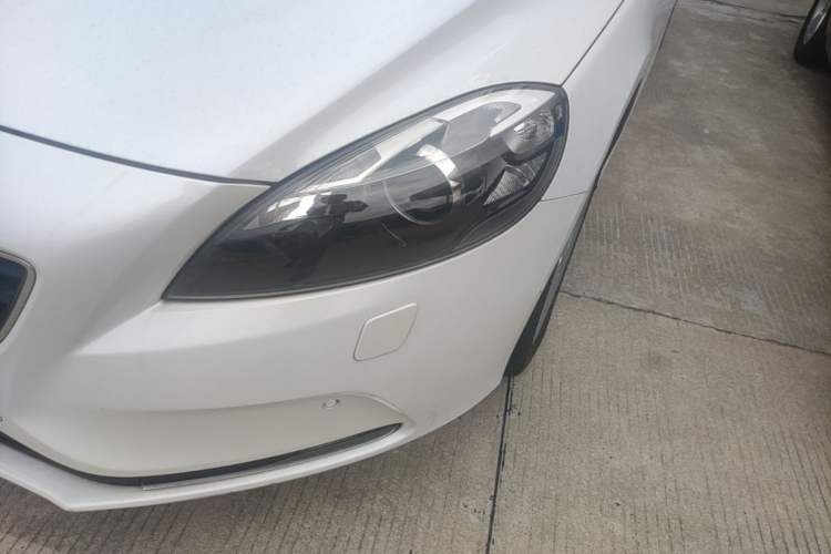 Used Volvo V40 2015 1.6T Zhiya Edition Left Front Headlight