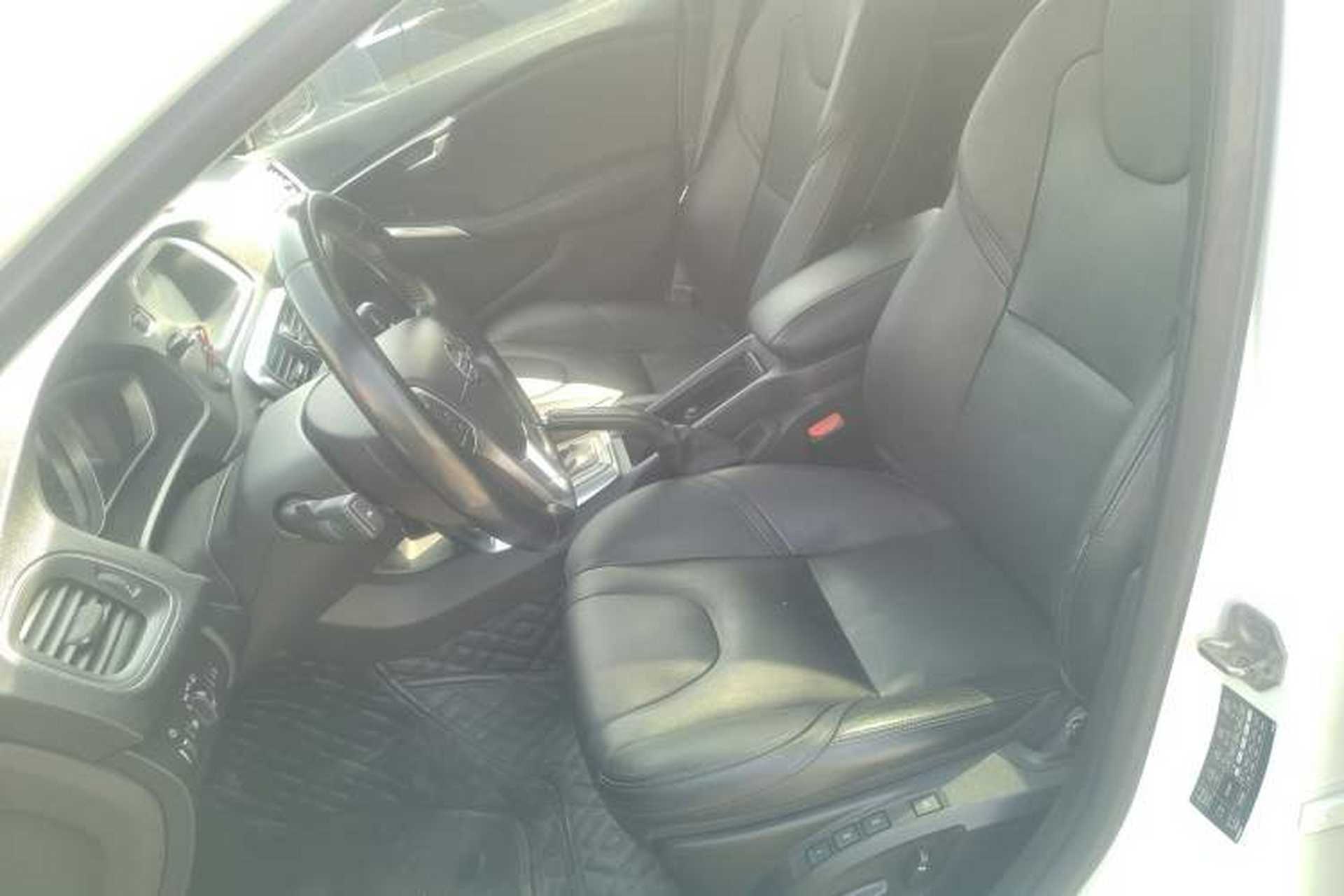 Used Volvo V40 2015 1.6T Zhiya Edition Left Front Seat