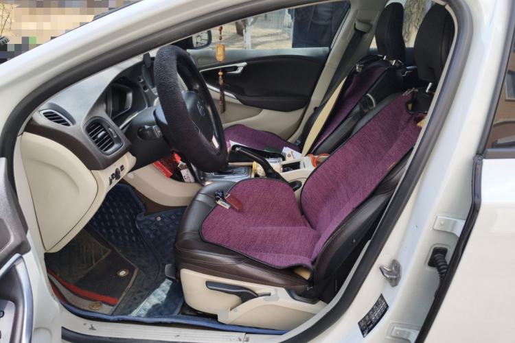 Used Volvo V40 2015 1.6T Zhiyi Edition Left Front Seat