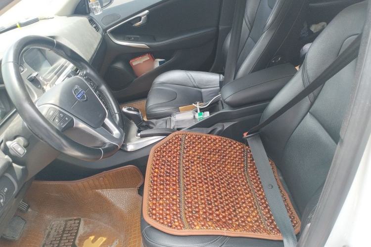 Used Volvo V40 2015 1.6T Zhiya Edition Left Front Seat
