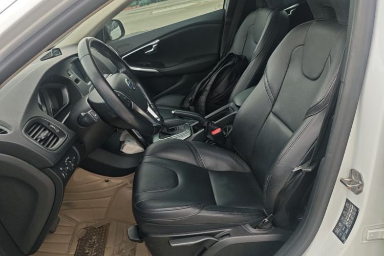 Used Volvo V40 2015 1.6T Zhiyi Edition Left Front Seat
