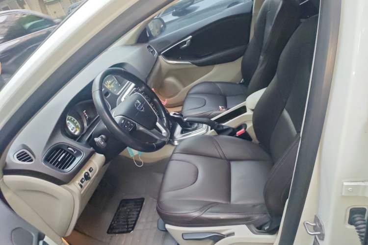Used Volvo V40 2015 1.6T Zhiyi Edition Left Front Seat