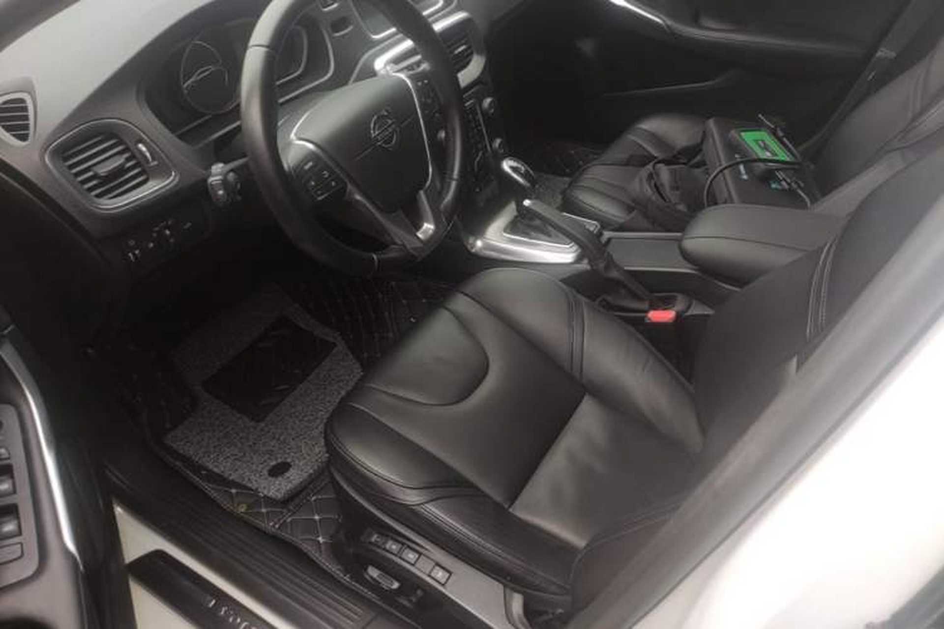 Used Volvo V40 2015 1.6T Zhiya Edition Left Front Seat