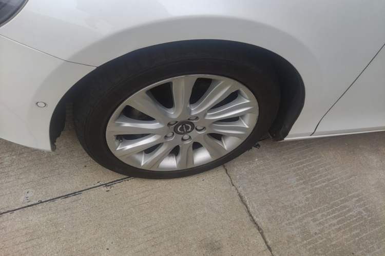 Used Volvo V40 2015 1.6T Zhiya Edition Left Front Wheel Hub