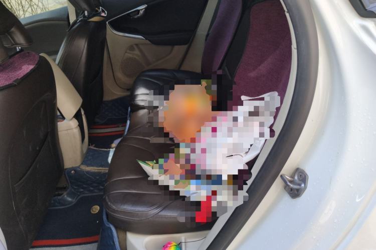 Used Volvo V40 2015 1.6T Zhiyi Edition Left Rear Seat