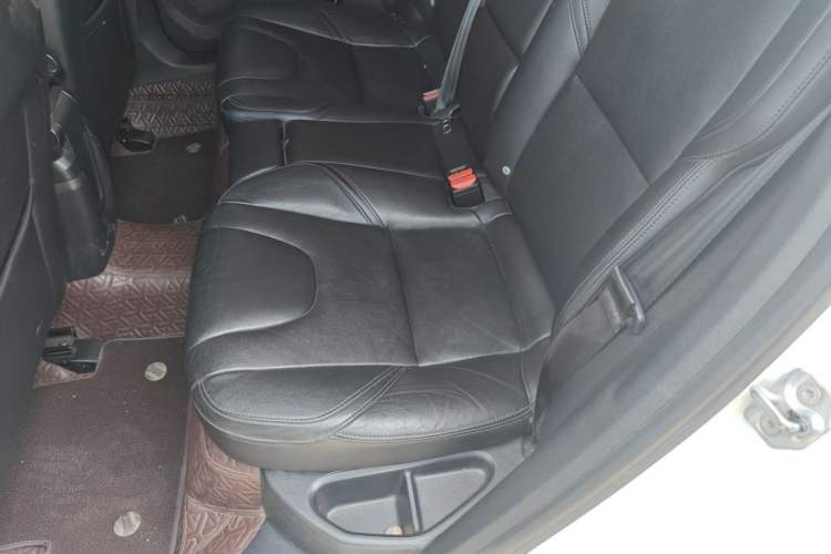 Used Volvo V40 2015 1.6T Zhiya Edition Left Rear Seat